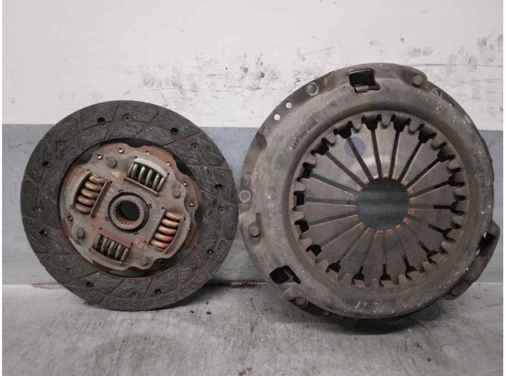 Recambio de kit embrague para mg serie 600 (rh) 2.0 cat referencia OEM IAM LC03KD006A LCGF70002A 