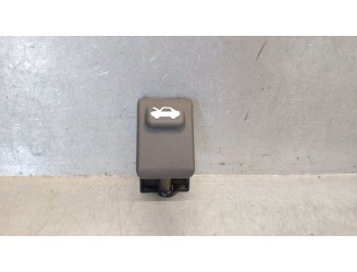 Recambio de cerradura capot para hyundai i20 iii (bc3, bi3) 1.0 t-gdi hybrid 48v referencia OEM IAM 8118234000  