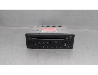 Replacement audio system / radio CD for Citroën C8 2.2 HDI FAP cat (4HW) OEM IAM reference 96565725 
