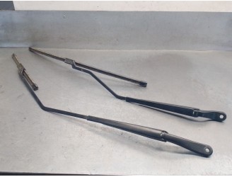 Recambio de brazo limpia delantero derecho para renault captur ii (hf_) tce 155 (hfmn) referencia OEM IAM 288810776R 288860088R 