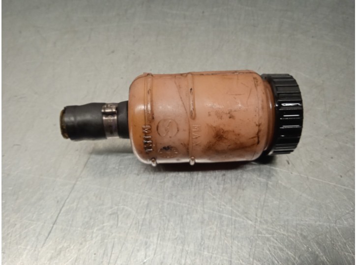 Recambio de deposito servo para citroën saxo 1.4 referencia OEM IAM 9616909980  