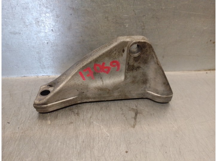 Recambio de soporte motor para bmw x3 (e83) 2.0 turbodiesel cat referencia OEM IAM 17804376 24168110 