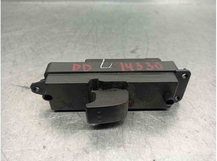 Recambio de mando elevalunas delantero derecho para mazda 3 berlina (bk) 1.6 16v cat referencia OEM IAM BP4K66370 03123120 