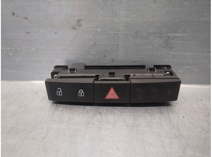 Replacement hazard warning switch for Opel Astra J Lim. 1.7 16V CDTi OEM IAM reference 13285122 