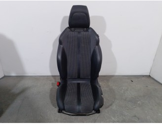 Recambio de asiento delantero izquierdo para peugeot 2008 (p1) gt line referencia OEM IAM 4998823 CUERO Y TELA NEGRA COSTURAS VE