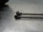 Replacement trunk / tailgate shock absorbers for Citroën C4 Cactus 1.6 BlueHDi FAP OEM IAM reference 9813913880 