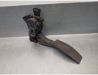 Replacement accelerator pedal potentiometer for Opel Astra J Lim. 1.7 16V CDTi OEM IAM reference 13252702 