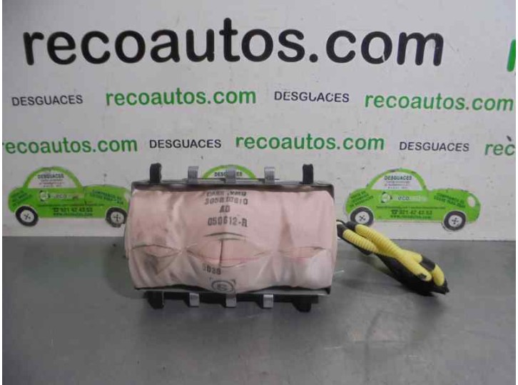Recambio de airbag delantero derecho para toyota auris 1.4 turbodiesel cat referencia OEM IAM 305810910  