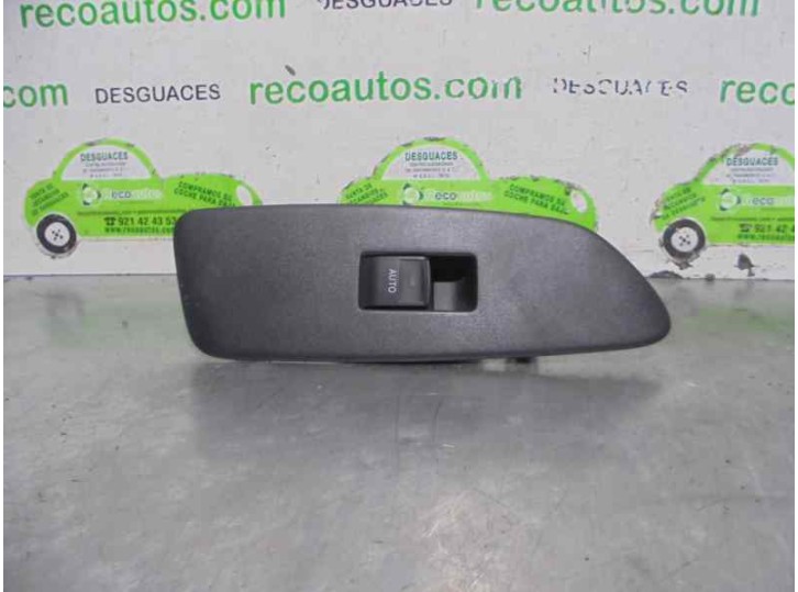 Recambio de mando elevalunas delantero derecho para toyota auris 1.4 turbodiesel cat referencia OEM IAM 7423102530  
