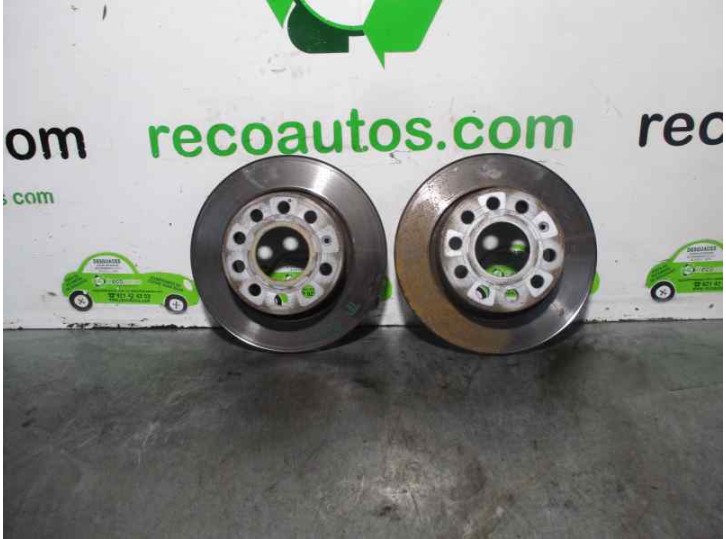 Replacement rear brake disc for Volkswagen Golf V saloon (1K1) 2.0 TDI OEM IAM reference 
