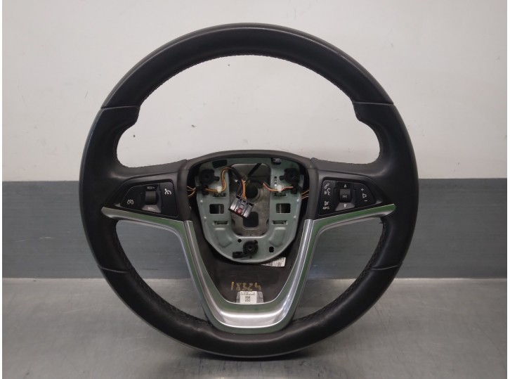 Recambio de volante para opel astra j lim. 1.7 16v cdti referencia OEM IAM 13251692 