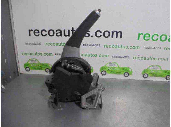Recambio de palanca freno de mano para toyota auris 1.4 turbodiesel cat referencia OEM IAM 4620102260B0  