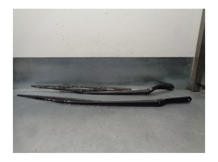 Recambio de brazo limpia delantero derecho para bmw x5 (e53) referencia OEM IAM 61617153739  