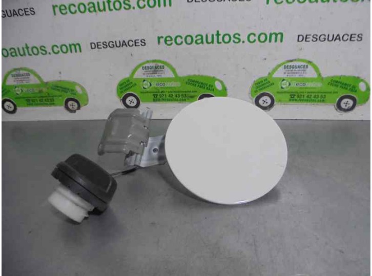 Recambio de tapa exterior combustible para toyota auris 1.4 turbodiesel cat referencia OEM IAM 7730012020 