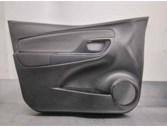 Recambio de guarnecido puerta delantera izquierda para toyota yaris (_p13_) 1.5 hybrid (nhp130_) referencia OEM IAM 676200DR8020