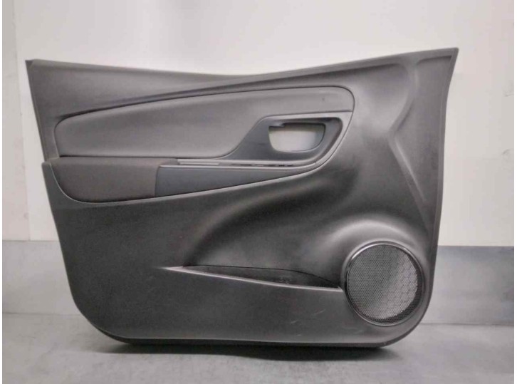 Recambio de guarnecido puerta delantera izquierda para toyota yaris (_p13_) 1.5 hybrid (nhp130_) referencia OEM IAM 676200DR8020