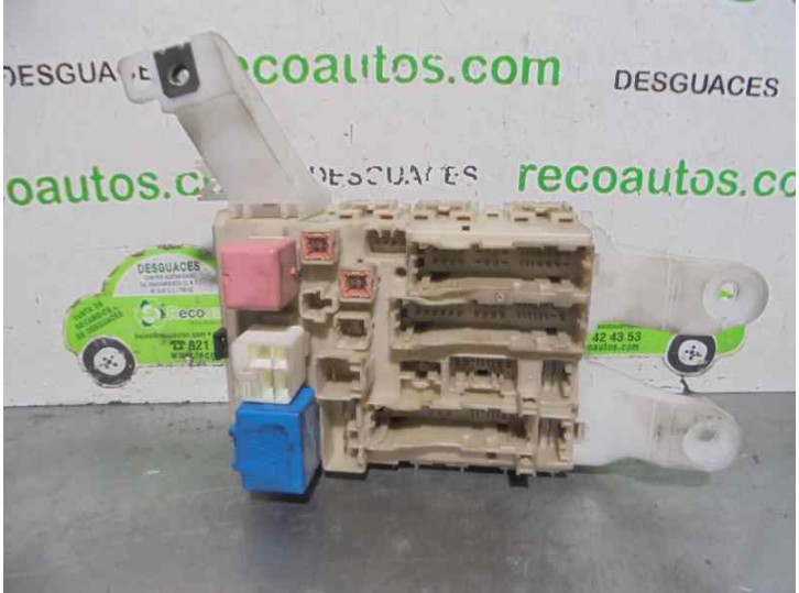 Replacement relay / fuse box for Toyota Auris 1.4 Turbodiesel CAT OEM IAM reference 8273002150 