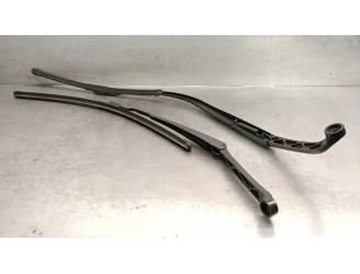 Recambio de brazo limpia delantero derecho para honda hr-v (ru) 1.5 (ru1) referencia OEM IAM HZ19T7W  