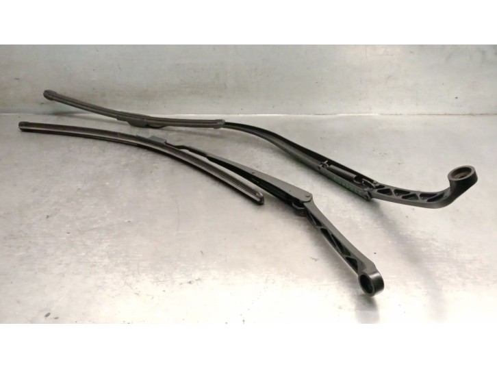 Recambio de brazo limpia delantero derecho para honda hr-v (ru) 1.5 (ru1) referencia OEM IAM HZ19T7W  