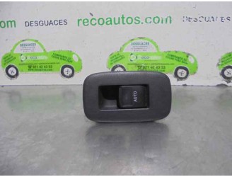 Replacement rear right window lift control for Toyota Auris 1.4 Turbodiesel CAT OEM IAM reference 