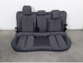 Recambio de asientos traseros para peugeot 2008 (p1) gt line referencia OEM IAM 4998860 CUERO Y TELA NEGRA 5 PUERTAS