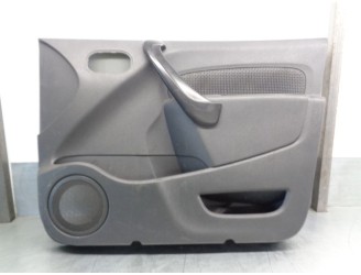 Recambio de guarnecido puerta delantera derecha para mercedes-benz citan (w415) mixto cdi cat referencia OEM IAM 8200618589 8090