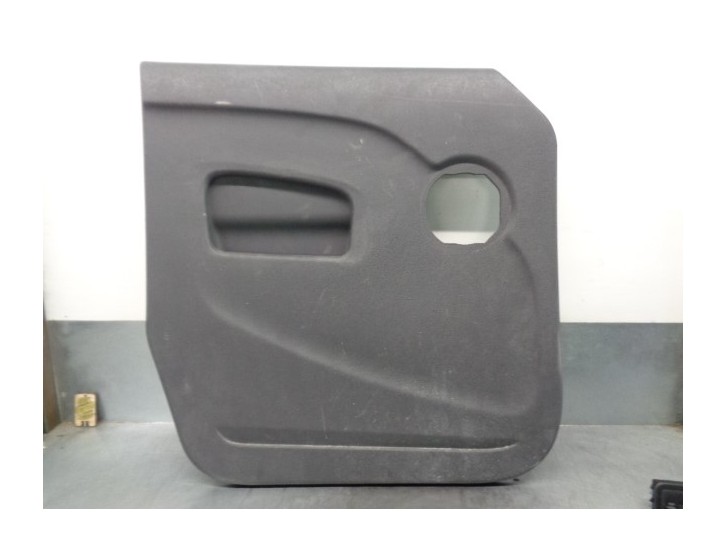 Recambio de guarnecido puerta trasera izquierda para mercedes-benz citan (w415) mixto cdi cat referencia OEM IAM 829A010370R  