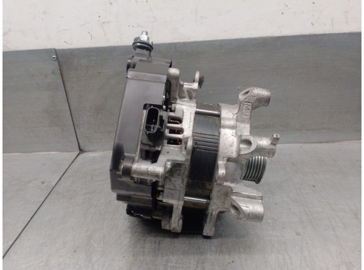 Replacement alternator for Mazda 3 Hatchback (BP) 2.0 Skyactiv-G M Hybrid OEM IAM reference PAK9 