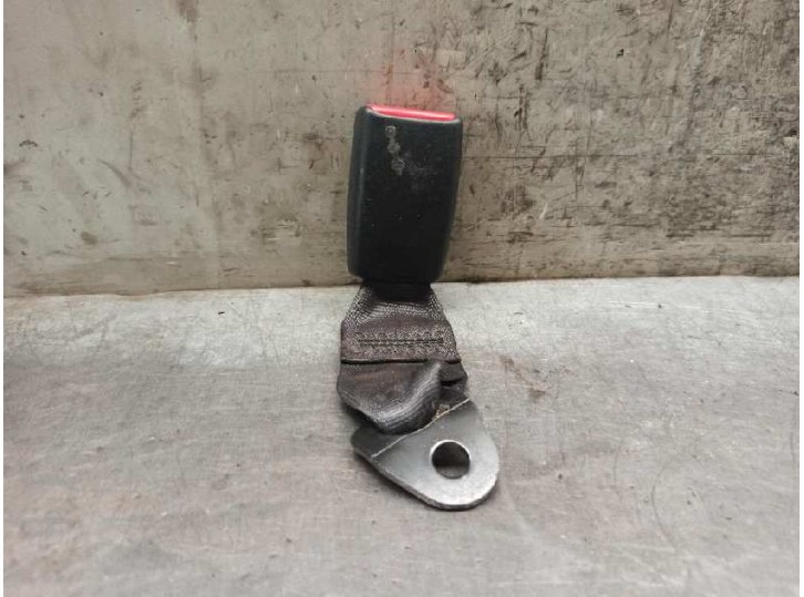 Recambio de enganche cinturon para mazda 323 berlina c/f/s (ba) 1.5 16v cat referencia OEM IAM 