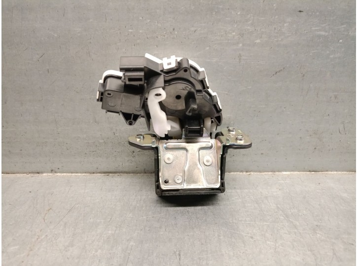 Recambio de cerradura maletero / porton para mazda 3 hatchback (bp) 2.0 skyactiv-g m hybrid referencia OEM IAM A8630 