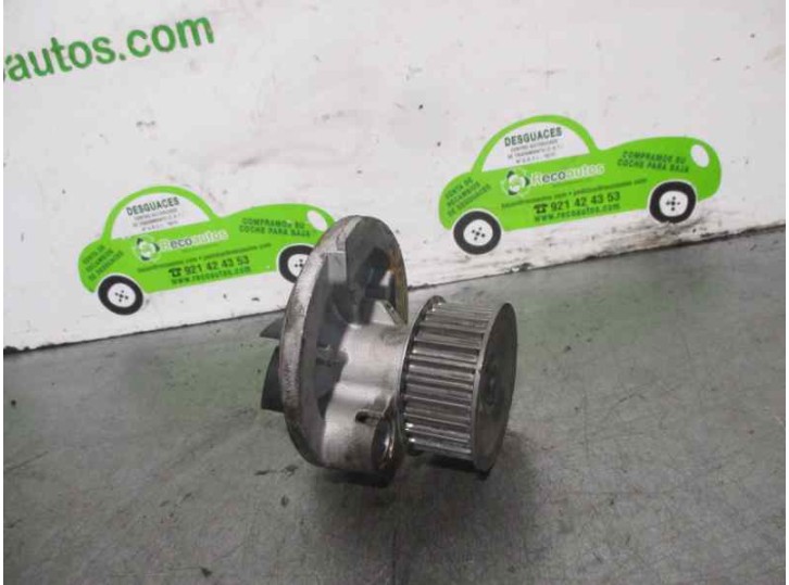 Recambio de bomba agua para opel astra f berlina 1.7 turbodiesel cat (x 17 dtl / 2h8) referencia OEM IAM 