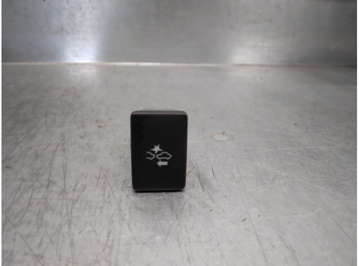 Recambio de interruptor para toyota yaris (_p13_) 1.5 hybrid (nhp130_) referencia OEM IAM 847700D020 