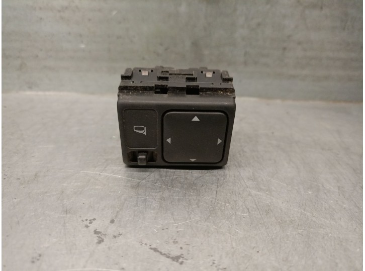 Replacement mirror control switch for Nissan Pathfinder (R51) 2.5 DCi Diesel CAT OEM IAM reference 25570AX005 25570AX005 