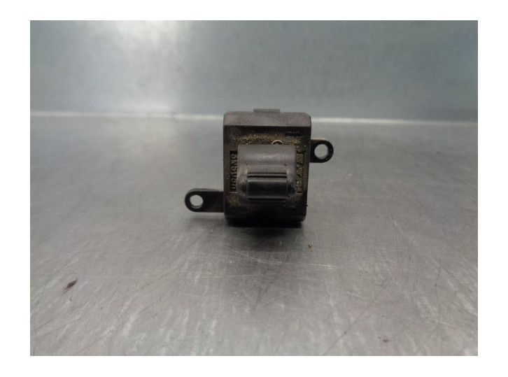 Recambio de mando elevalunas delantero derecho para chrysler voyager (gs) 3.8 v6 cat referencia OEM IAM 4685435  