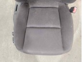 Replacement front right seat for Audi A4 saloon (8E) 2.5 V6 24V TDI OEM IAM reference 8E0881405E BLACK FABRIC 4 DOOR