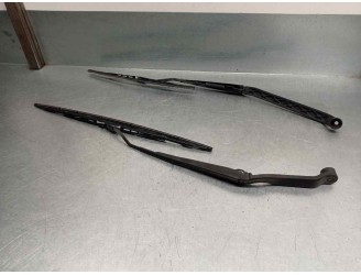 Recambio de brazo limpia delantero derecho para mitsubishi outlander (cu0w) 2.4 4wd referencia OEM IAM MN126534  