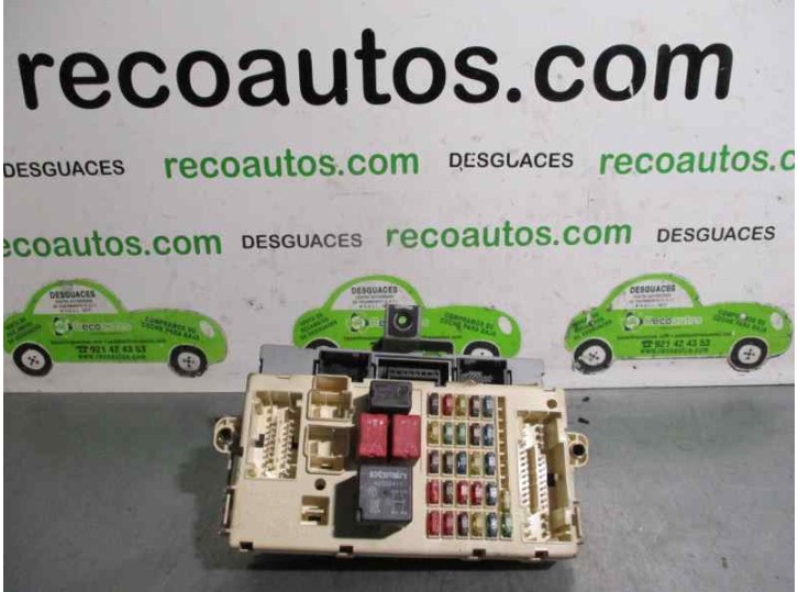 Recambio de caja reles / fusibles para fiat punto berlina (188) 1.2 8v elx (i) referencia OEM IAM 46812235 