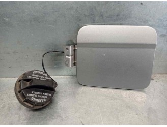 Recambio de tapa exterior combustible para kia shuma ii 1.6 cat referencia OEM IAM K2B142410 