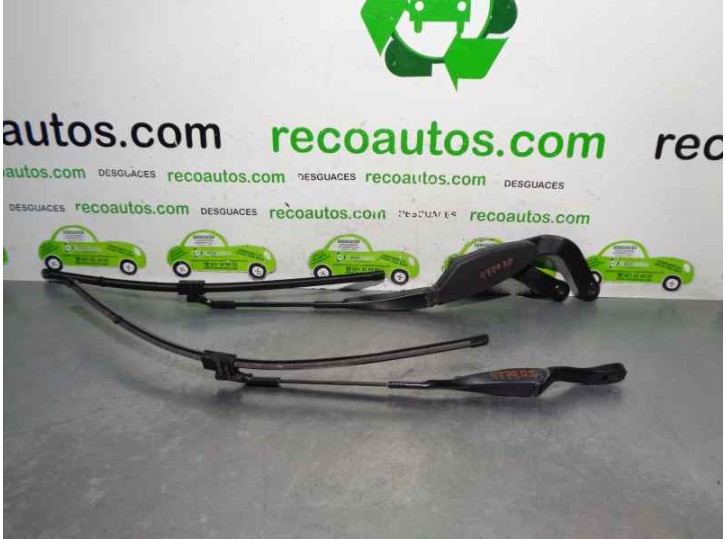 Replacement right front wiper arm for Mercedes-Benz E-Class (W211) Saloon 2.2 CDI CAT OEM IAM reference 2636278 