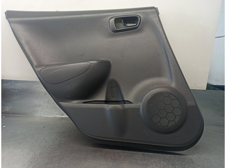 Recambio de guarnecido puerta trasera izquierda para suzuki alto amf 310 1.0 12v cat referencia OEM IAM 8374168KA 5 PUERTAS