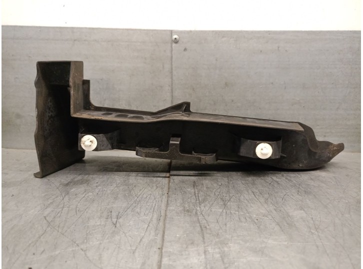 Recambio de molduras delanteras para audi q2 (gab, gag) 1.0 tfsi referencia OEM IAM 81A821170 81A821170 