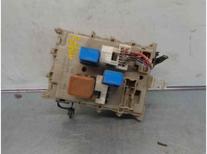 Recambio de caja reles / fusibles para nissan almera tino (v10m) 2.2 16v turbodiesel cat referencia OEM IAM 243504U100 