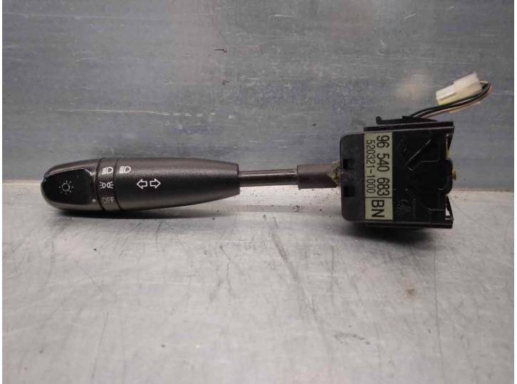 Recambio de mando luces para chevrolet matiz 1.0 cat referencia OEM IAM 96540683 5203211000 