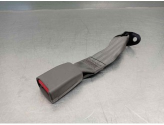 Recambio de enganche cinturon para daewoo lacetti 1.4 cat referencia OEM IAM 04C10 TRA CENTRAL 5 PUERTAS