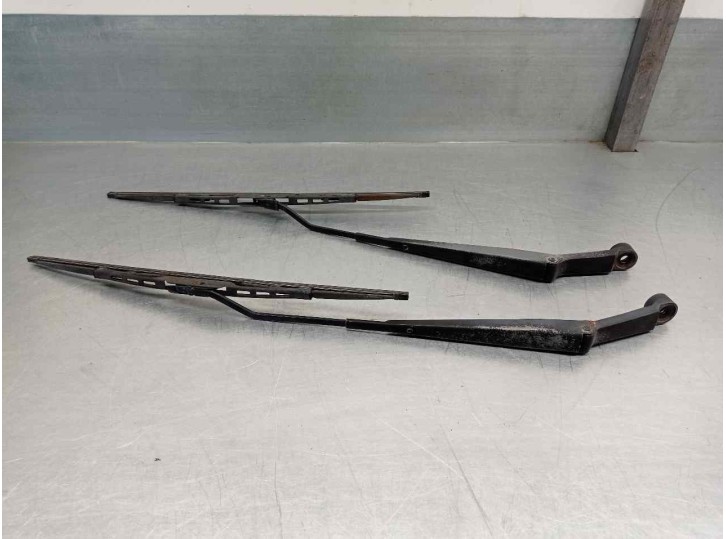 Recambio de brazo limpia delantero derecho para daewoo lacetti 1.4 cat referencia OEM IAM 96476708 96476709 