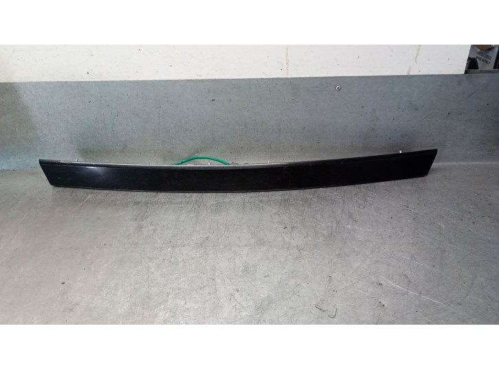 Recambio de maneta exterior porton para chevrolet cruze (j300) 2.0 cdi referencia OEM IAM 96888801 96888801 