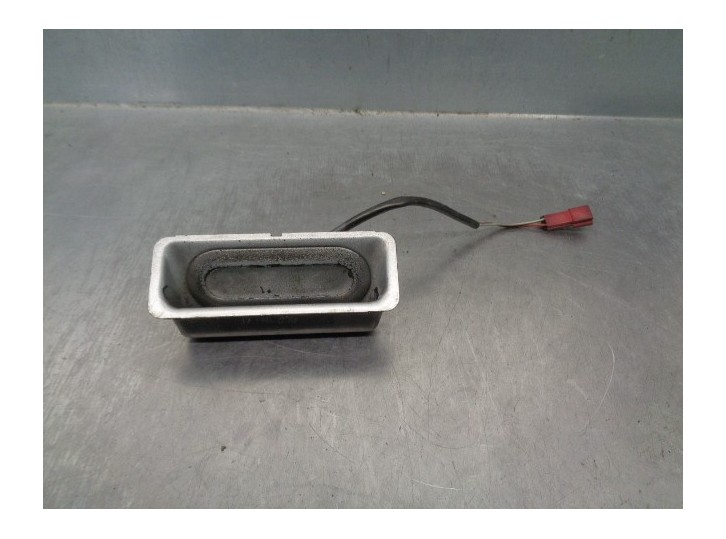 Recambio de maneta exterior porton para bmw serie 5 berlina (e39) 3.0 24v turbodiesel cat referencia OEM IAM 51248168035 2 PINES