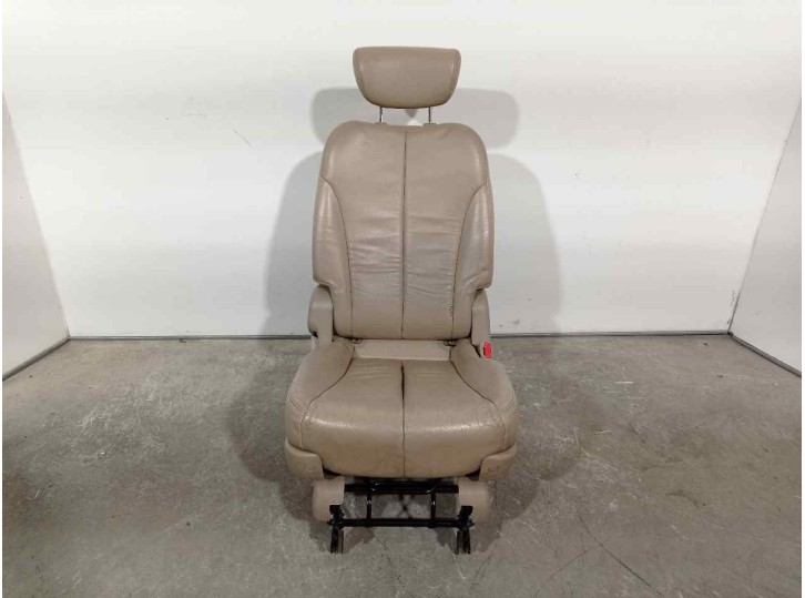 Recambio de asientos trasero derecho para kia carnival 2.9 crdi cat referencia OEM IAM 4701558 CUERO MARRON 5 PUERTAS
