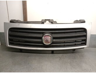 Recambio de rejilla delantera para fiat scudo combi (272) 1.6 jtdm cat referencia OEM IAM 1497652077  