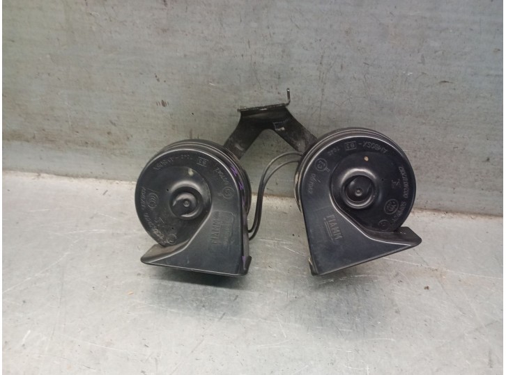 Recambio de claxon para jeep compass (mp, m6, mv, m7) 1.4 multiair referencia OEM IAM 68257521AB 68257521AB 